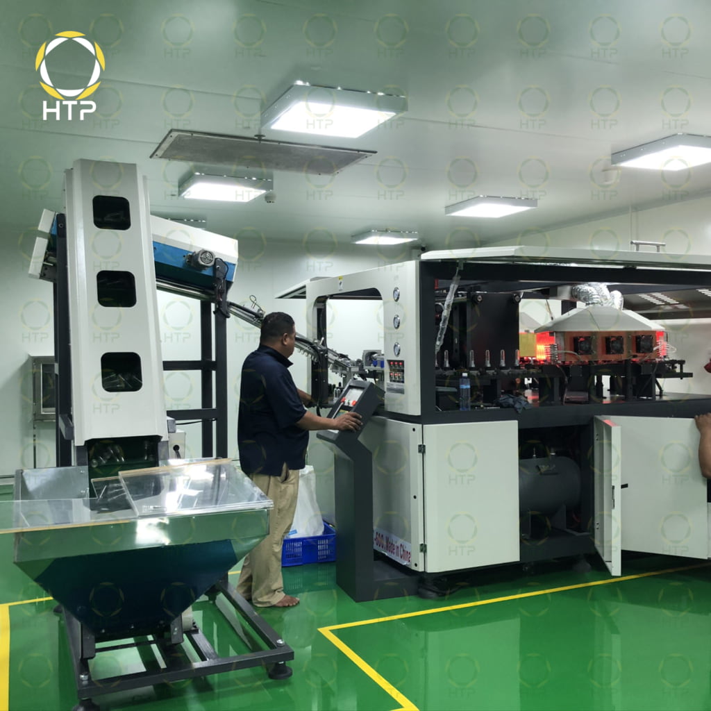 Máy thổi chai nhựa Hoàng Tiến Phát đồng hành cùng doanh nghiệp