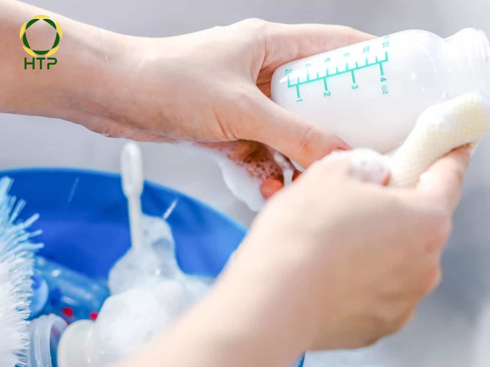 Bề mặt nhẵn bóng của Tritan giúp việc vệ sinh trở nên đơn giản hơn