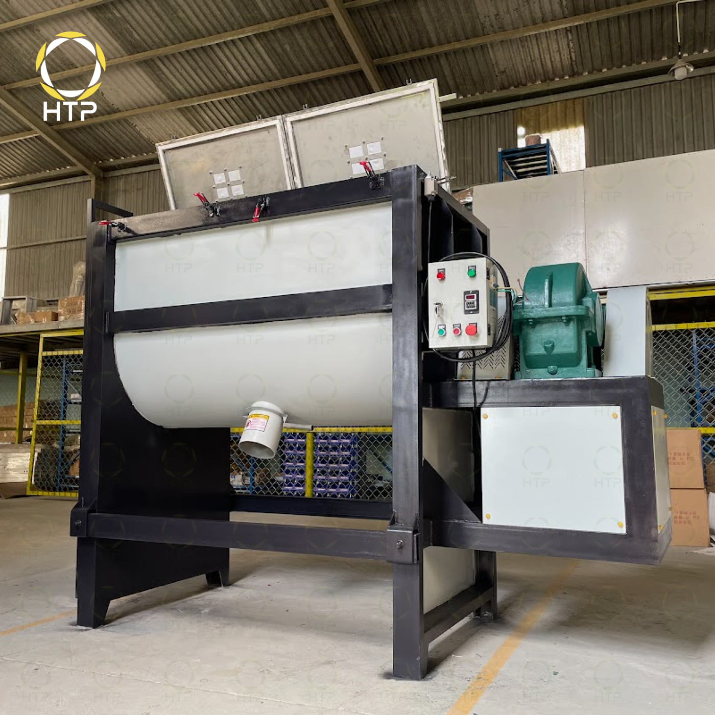 Máy trộn nhựa ngang có thể trộn dung lượng từ 200kg - 5000kg